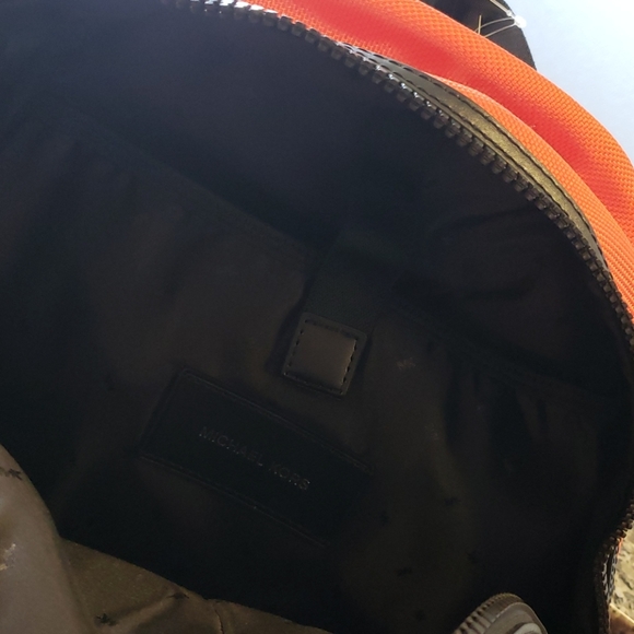 MK backpack 🎒 ♥ - Picture 6 of 7